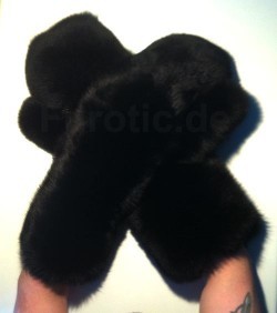 Very Long - Blue Fox Gloves - Custom Made by www.furotic.de
